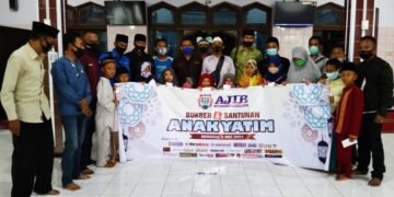 Sambut Idul Fitri 1442 H Aliansi Jurnalis Independen Bondowoso Santuni Anak Yatim Piatu Di Masjid Al Muhibin