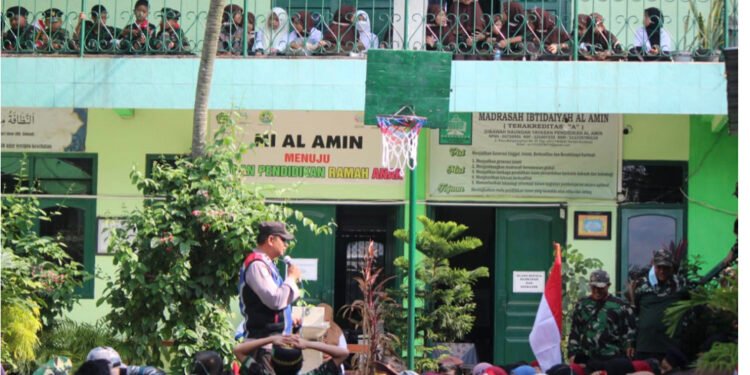 Cegah Aksi Bully Sesama Siswa, Polisi Surabaya Berikan Sosialisasi