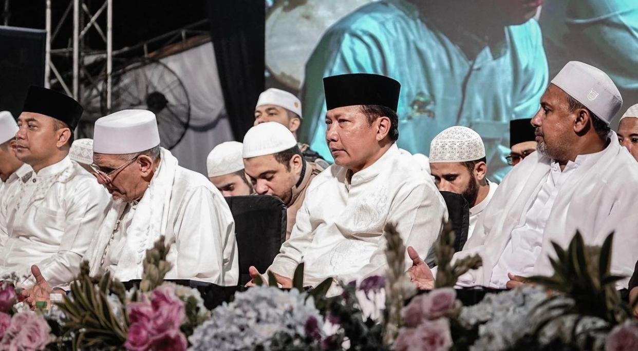 Surabaya Bersholawat Doa Dan Penghormatan Untuk Para Pahlawan Dan ...