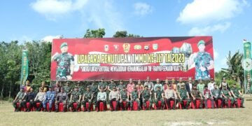 Kapolda Kalsel Didampingi Kapolres Tanah Laut Hadiri Acara Penutupan TMMD ke-117